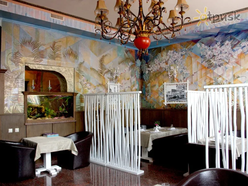 Фото отеля MelRose 3* Ровно Украина бары и рестораны
