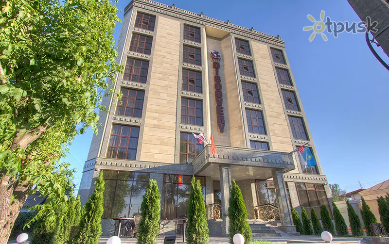 Фото отеля Discovery Hotel 4* Бишкек Киргизия экстерьер и бассейны