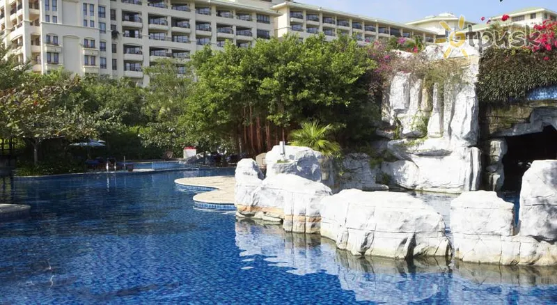 Фото отеля Horizon Resort & Spa 5* о. Хайнань Китай экстерьер и бассейны