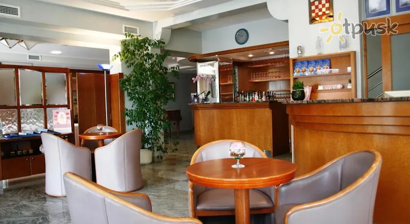 Фото отеля Villa Marija Hotel 4* Тучепи Хорватия бары и рестораны