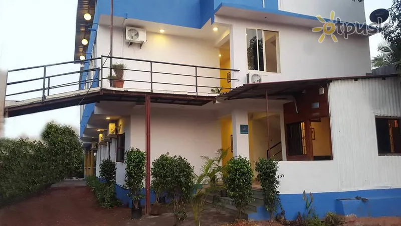 Фото отеля Rajeshwar Hotel 2* Šiaurės Goa Indija išorė ir baseinai