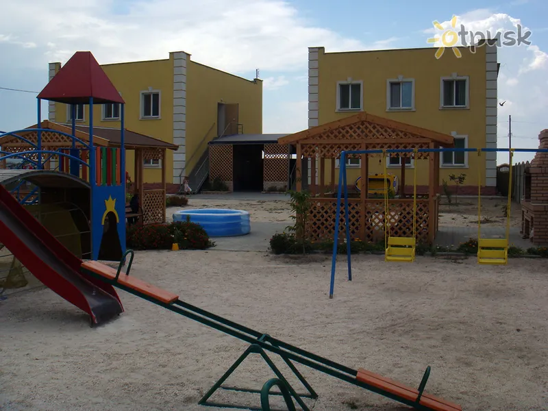 Фото отеля Лето-Арабатка 2* Arabat rodyklė Ukraina vaikams