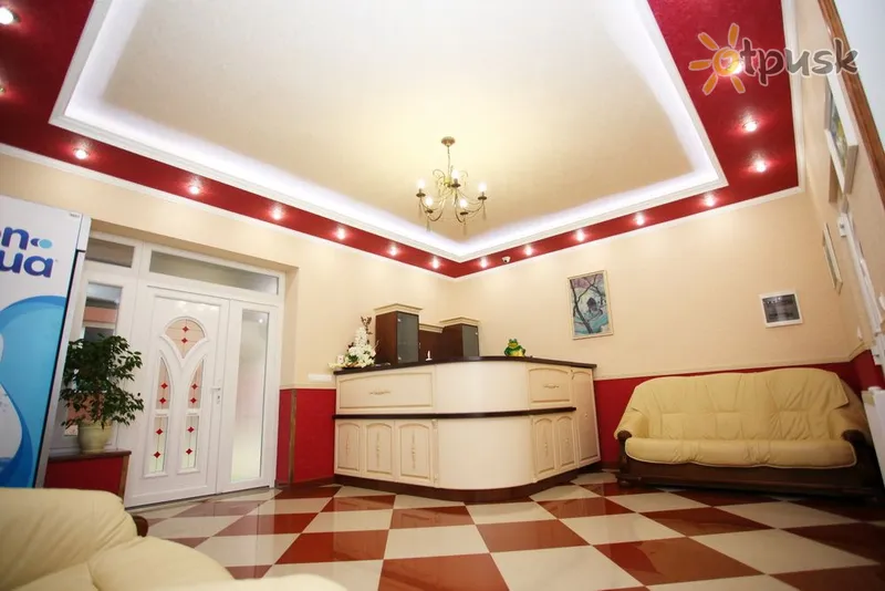Фото отеля Мираж 2* Берегово Украина - Карпаты лобби и интерьер