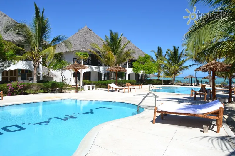 Фото отеля Nest Style Zanzibar 3* Makunduchi Tanzanija išorė ir baseinai