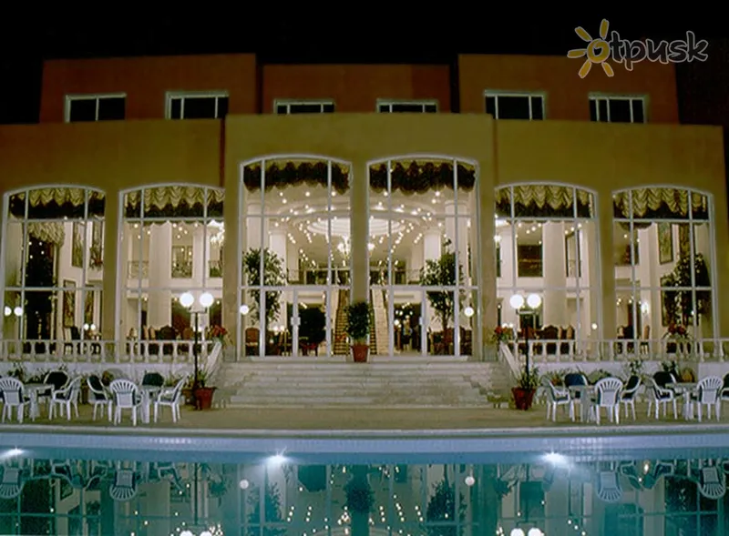 Фото отеля Grand View Resort 4* Петра Йорданія екстер'єр та басейни