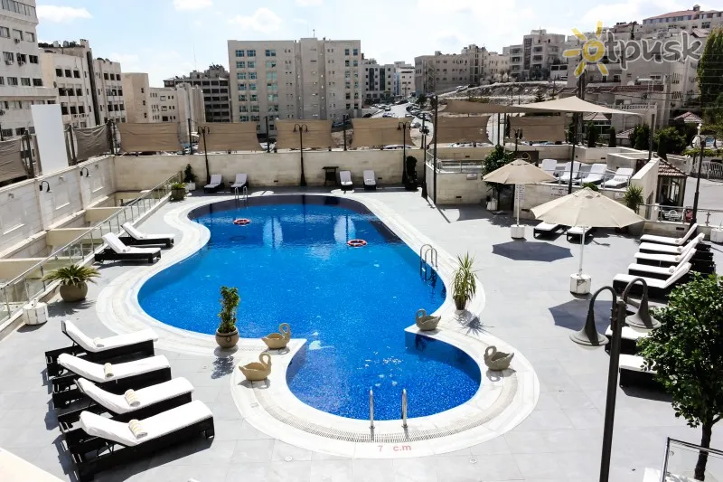 Фото отеля Days Inn Hotel & Suites 4* Амман Иордания экстерьер и бассейны
