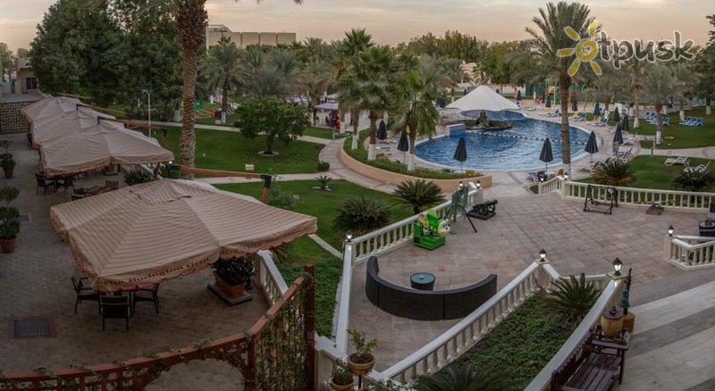 Фото отеля Mafraq Hotel Abu Dhabi 4* Абу Даби ОАЭ экстерьер и бассейны