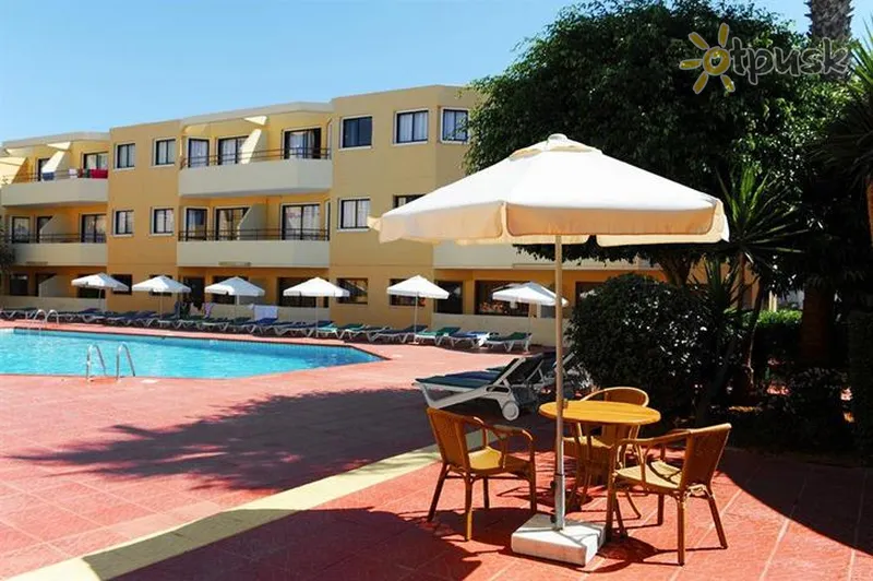 Фото отеля Nicholas Color Hotel 3* Айя Напа Кипр экстерьер и бассейны