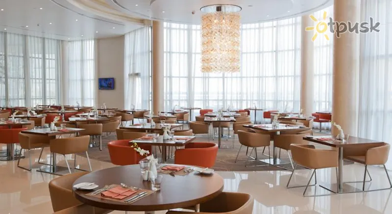 Фото отеля Novotel Abu Dhabi Gate 4* Абу Даби ОАЭ бары и рестораны