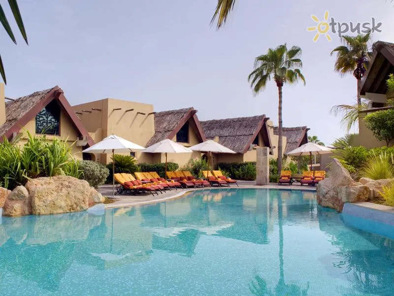 Фото отеля Jumeirah Beach Hotel & Beit Al Bahar Villas 5* Дубай ОАЭ экстерьер и бассейны
