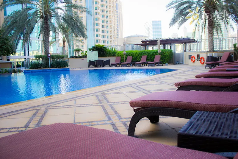 Фото отеля Ramada Downtown Burj Dubai 4* Dubajus JAE išorė ir baseinai