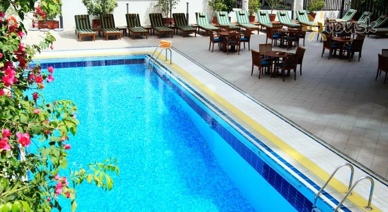 Фото отеля Novel Hotel City Center 4* Абу Дабі ОАЕ екстер'єр та басейни