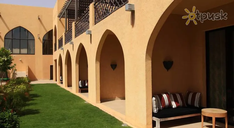 Фото отеля Tilal Liwa Hotel 4* Абу Дабі ОАЕ екстер'єр та басейни