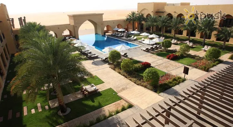 Фото отеля Tilal Liwa Hotel 4* Абу Даби ОАЭ экстерьер и бассейны