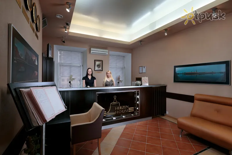 Фото отеля Герцен Хаус Отель 3* Sanktpēterburga Krievija vestibils un interjers