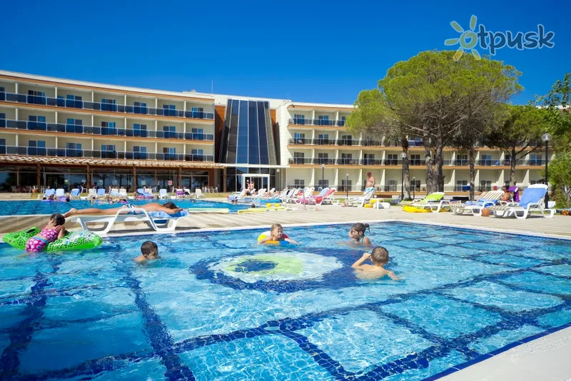 Фото отеля Grand Sahins Gumuldur Resort 4* Ozdere Turkija išorė ir baseinai