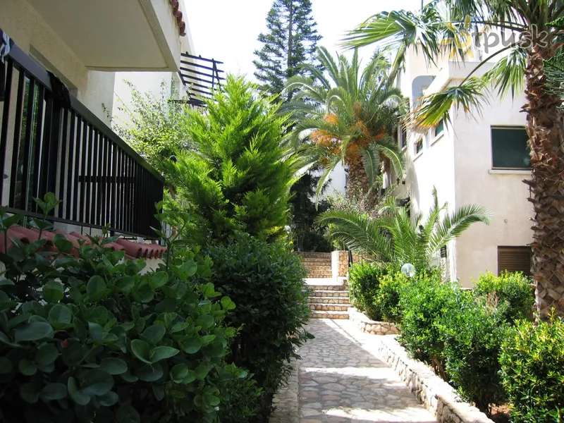 Фото отеля Aphelandra Hotel Apartments 3* Айя Напа Кипр экстерьер и бассейны