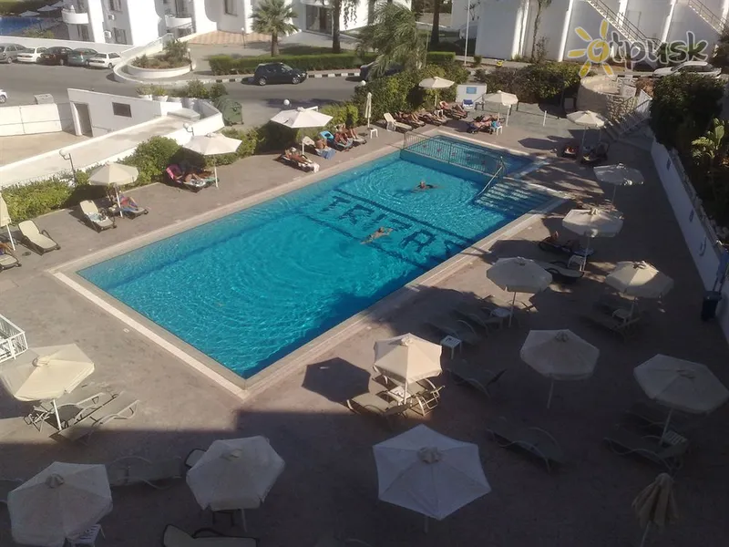 Фото отеля Vrissaki Hotel Apartments 3* Protaras Kipra ārpuse un baseini