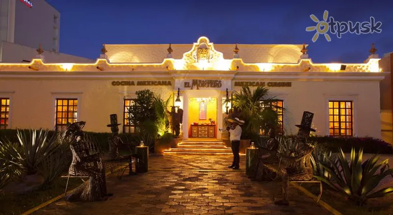 Фото отеля Krystal Cancun 5* Канкун Мексика екстер'єр та басейни