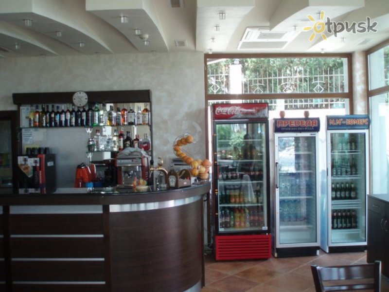 Фото отеля Petrov Hotel 3* Несебр Болгария бары и рестораны