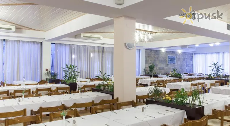 Фото отеля Bluesun Hotel Neptun 3* Tucepi Horvātija bāri un restorāni