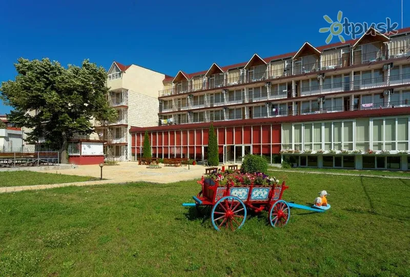 Фото отеля Vedren Club Hotel 3* Kranevo Bulgarija išorė ir baseinai