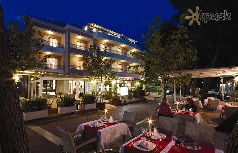 Фото отеля Maritimo Hotel 3* Макарска Хорватия бары и рестораны
