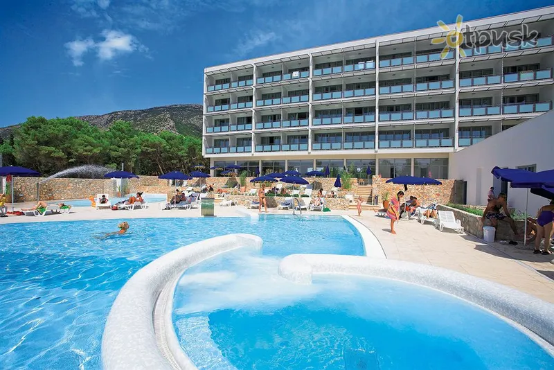 Фото отеля Bluesun Hotel Elaphusa 4* о. Брач Хорватія екстер'єр та басейни
