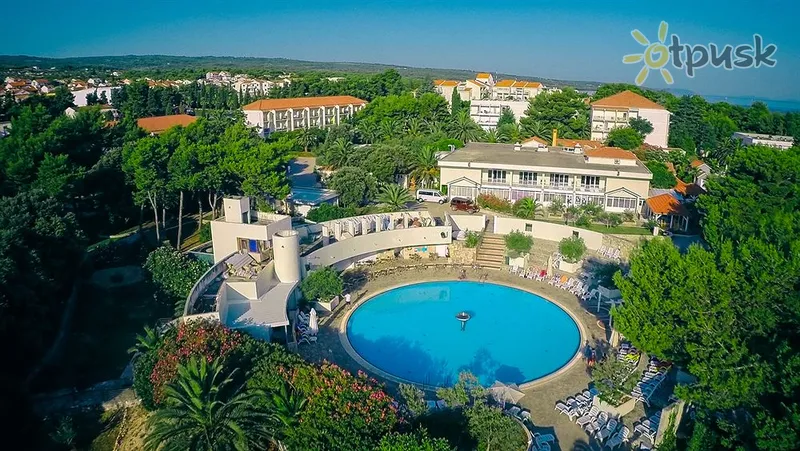 Фото отеля Waterman Svpetrvs Resort 4* о. Брач Хорватія екстер'єр та басейни
