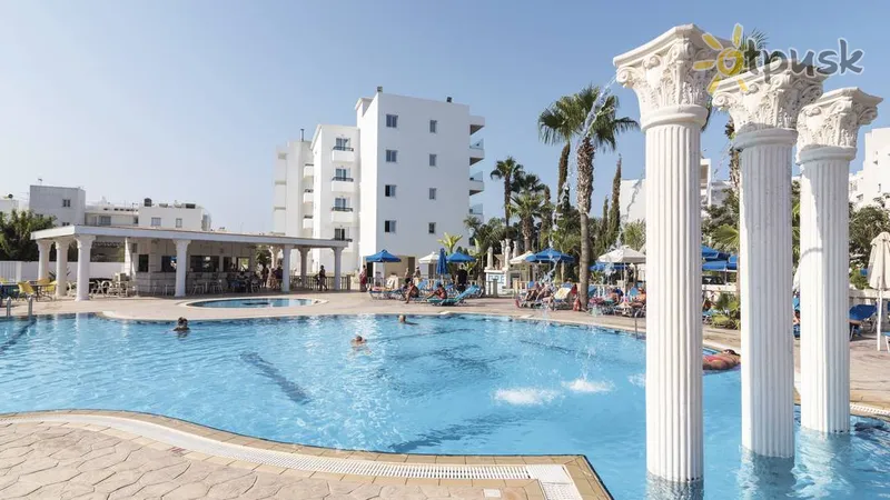 Фото отеля Chrystalla Hotel 3* Protaras Kipra ārpuse un baseini