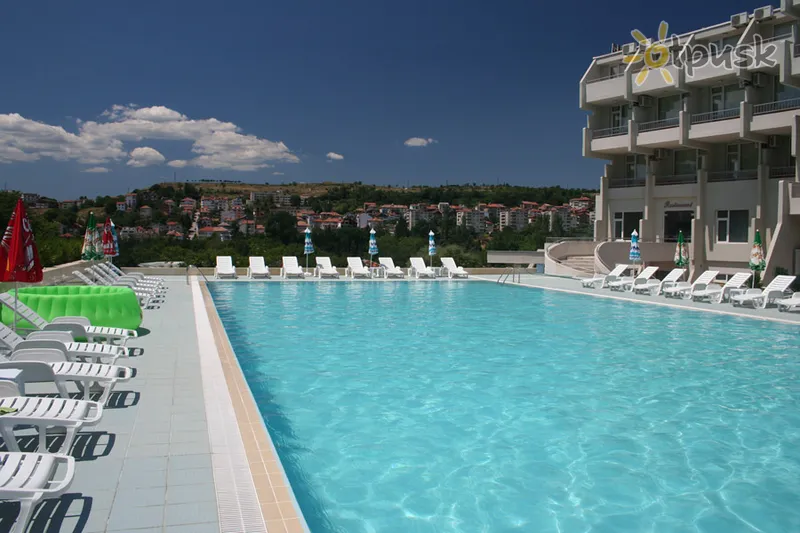 Фото отеля Panorama Spa & Wellness Hotel 3* Sandanski Bulgārija ārpuse un baseini
