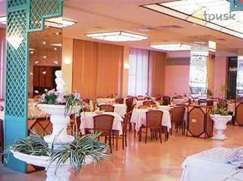 Фото отеля Giovane Italia Hotel 3* Riminis Italija barai ir restoranai