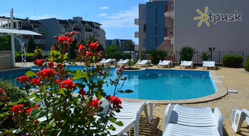 Фото отеля Afrikana Hotel 3* Šventasis Vlasas Bulgarija išorė ir baseinai