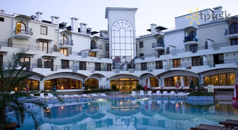 Фото отеля Мартінез Апарт-готель 4* Созопіль Болгарія екстер'єр та басейни