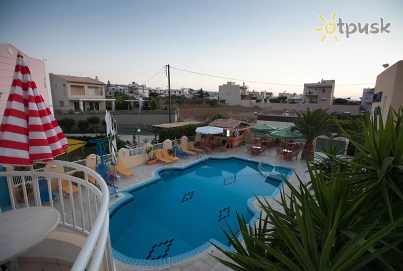 Фото отеля Cosmi Apartments 3* о. Крит – Іракліон Греція екстер'єр та басейни