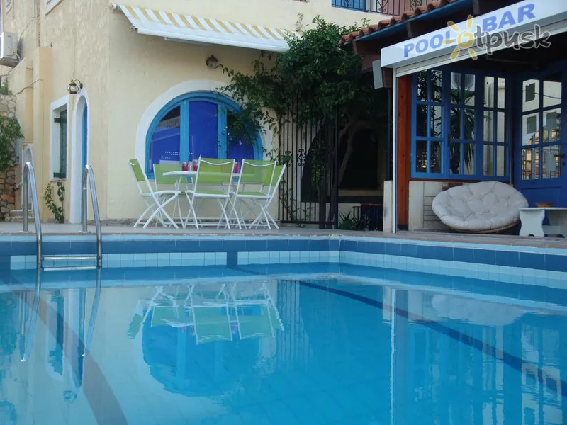 Фото отеля Maria Flora Apartments 2* о. Крит – Іракліон Греція екстер'єр та басейни