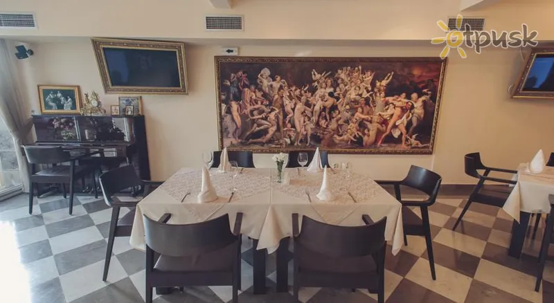 Фото отеля Romanov Hotel 4* Svētais Stefans Melnkalne bāri un restorāni