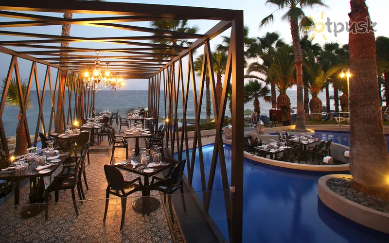 Фото отеля GrandResort 5* Лимассол Кипр бары и рестораны