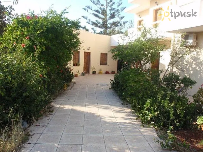 Фото отеля Mari Evans Apartments 3* о. Крит – Іракліон Греція екстер'єр та басейни