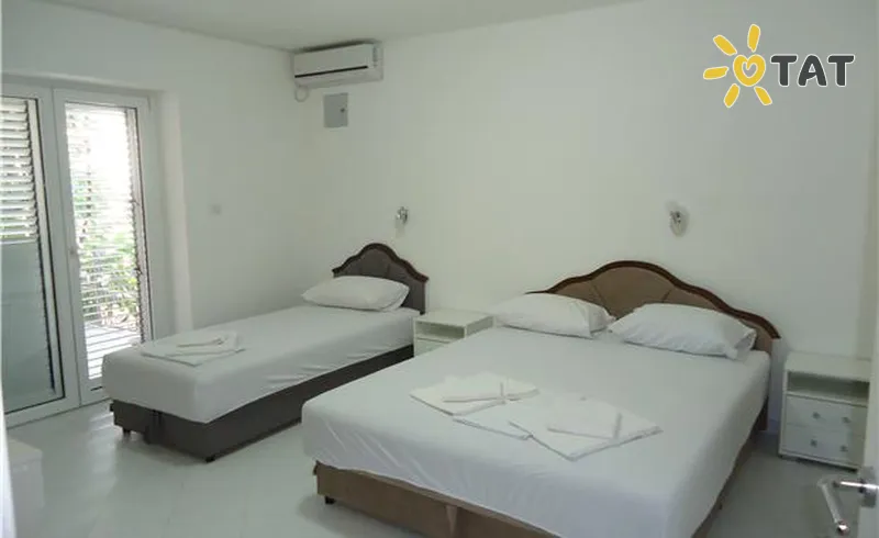 Фото отеля Jelusic Villa 3* Будва Чорногорія номери