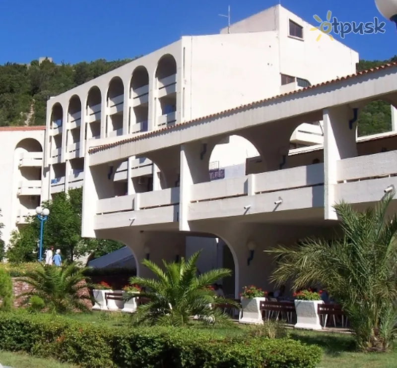 Фото отеля Monte Mare Hotel 3* Sutomore Juodkalnija išorė ir baseinai