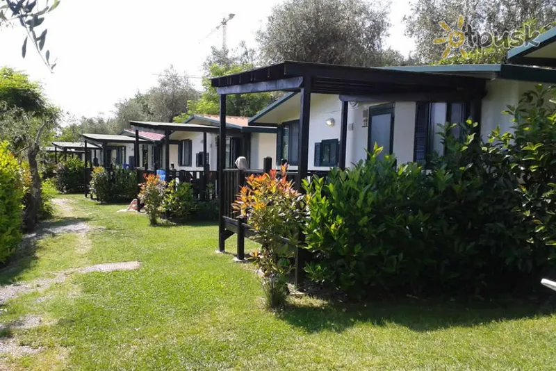 Фото отеля Camping dei Fiori 2* Савона Италия экстерьер и бассейны