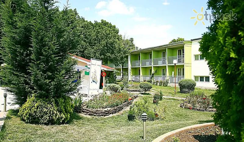 Фото отеля Детский оздоровительный лагерь Бригантина 2* Албена Болгария экстерьер и бассейны
