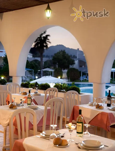 Фото отеля Niriides Beach 4* Rodas Graikija barai ir restoranai