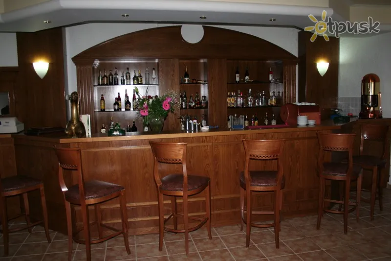 Фото отеля Filippos Hotel 3* Saloniki Grieķija bāri un restorāni