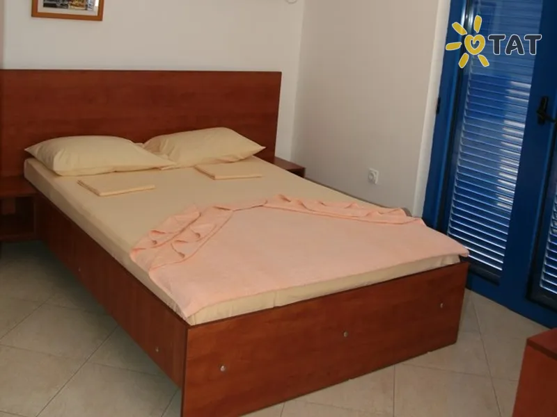 Фото отеля Orovic Apartments 3* Будва Чорногорія номери
