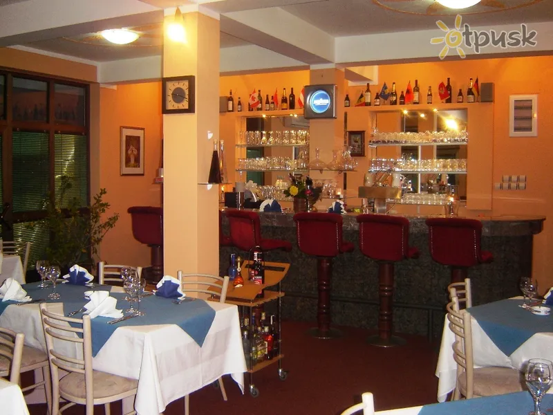 Фото отеля Primafila Villa 3* Ульцинь Чорногорія бари та ресторани