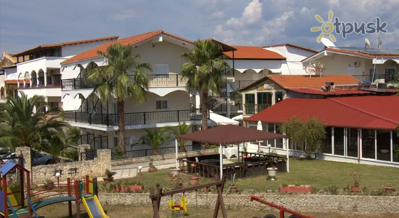 Фото отеля Dolphin Club in Grand Victoria Hotel 3* Халкидики – Кассандра Греция экстерьер и бассейны