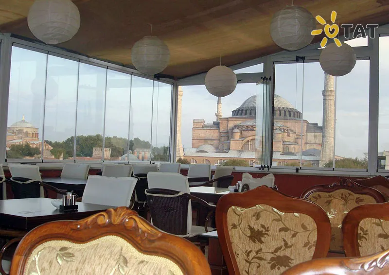 Фото отеля The Istanbul Hotel 3* Стамбул Туреччина бари та ресторани