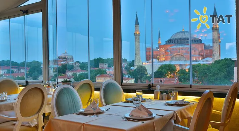 Фото отеля The Istanbul Hotel 3* Стамбул Туреччина бари та ресторани